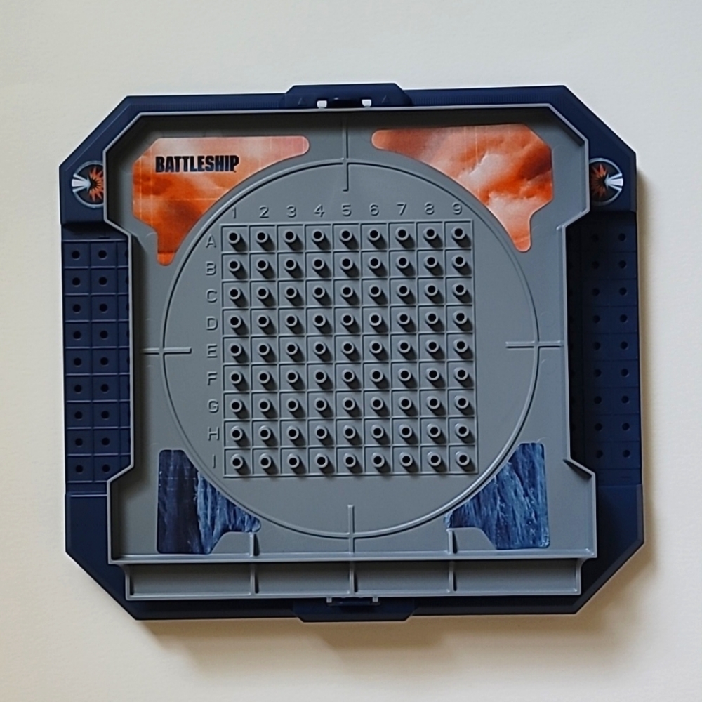 New Hasbro Gaming Battleship, Age 7+ - Picture 2 of 7